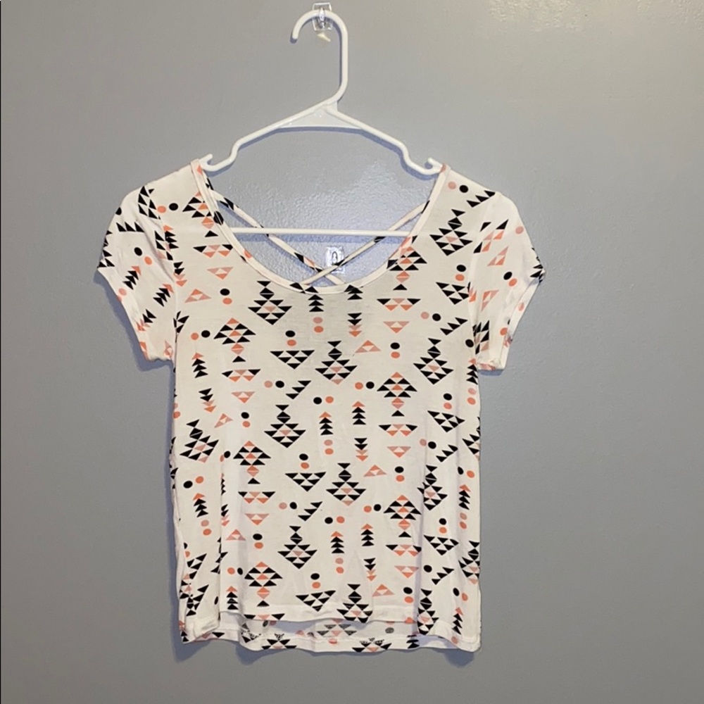 Tee shirt